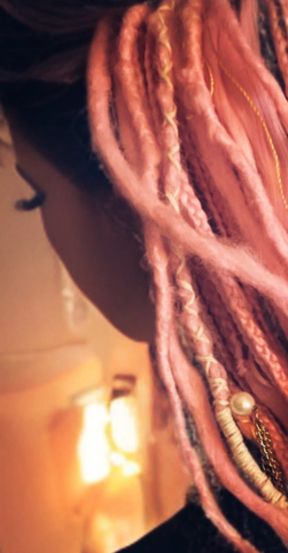 Dreads rosa detalhes